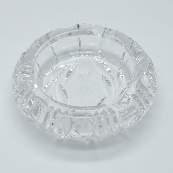 Men's Crystal Glass Cut Circular Cigar Ashtray Decor - Picture 8 of 8